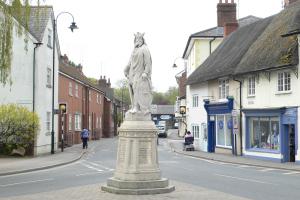 Statue of King Alfred, Pewsey