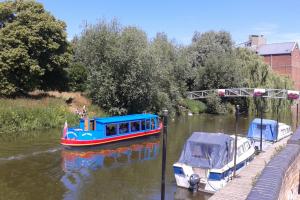 Boating on the River Avon